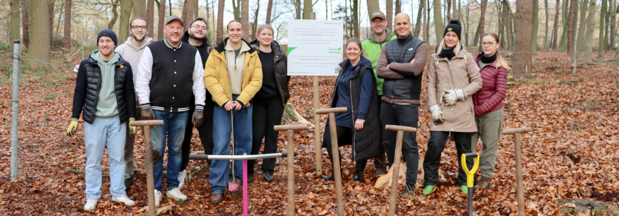 Am 03. Dezember setzten Mitarbeitende der RHD AG gemeinsam mit dem Team von Green Solution ein starkes Zeichen für Klima- und Waldschutz ..